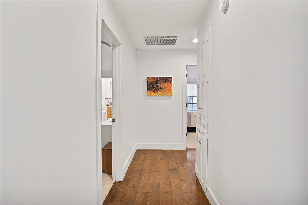 Dallas, Texas, 75228, United States, 4 Bedrooms Bedrooms, ,3 BathroomsBathrooms,Residential,For Sale,1888632