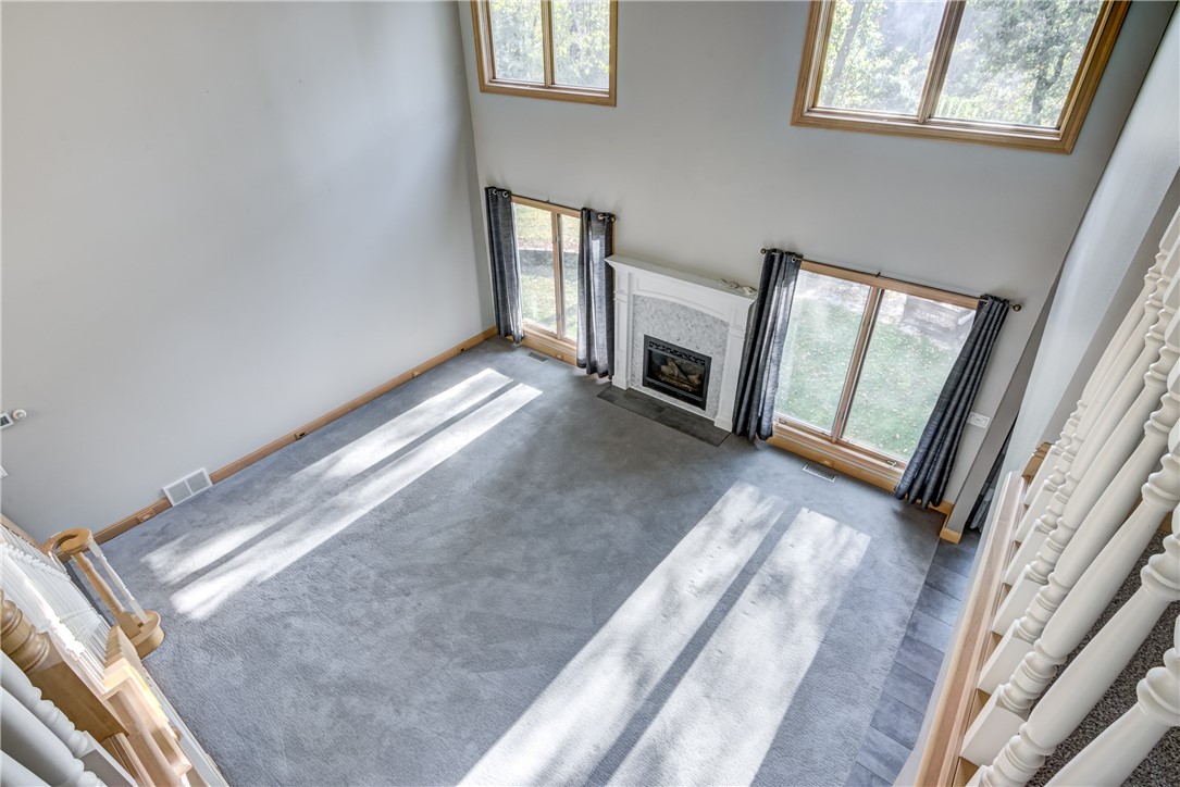 Eau Claire, Wisconsin, 54701, United States, 5 Bedrooms Bedrooms, ,4 BathroomsBathrooms,Residential,For Sale,1976179