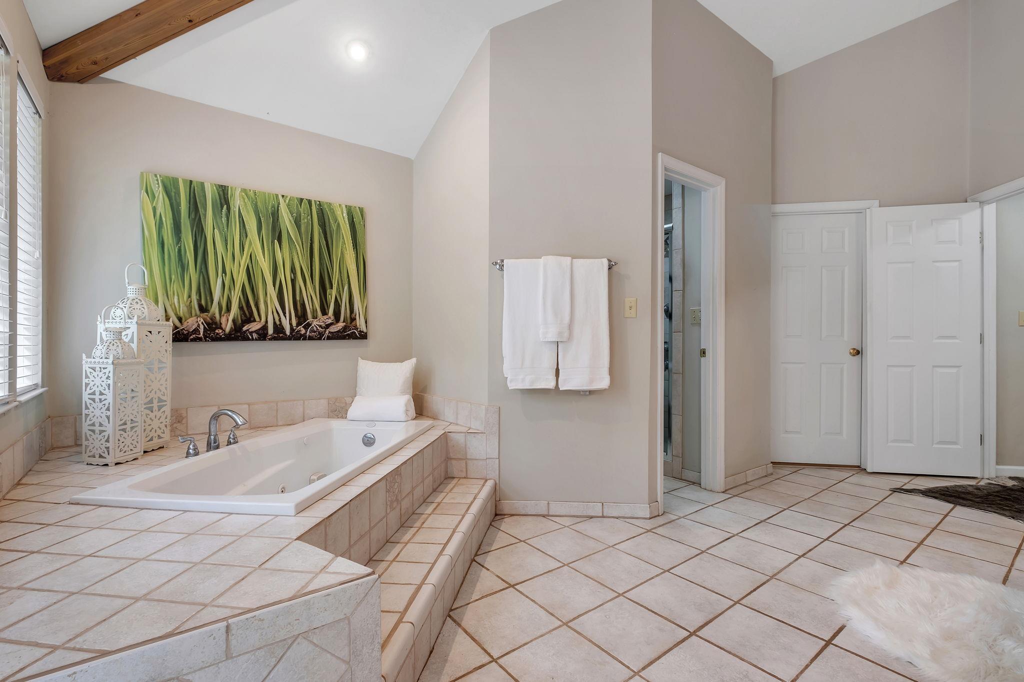 Tallahassee, Florida, 32311, United States, 4 Bedrooms Bedrooms, ,3 BathroomsBathrooms,Residential,For Sale,1827552