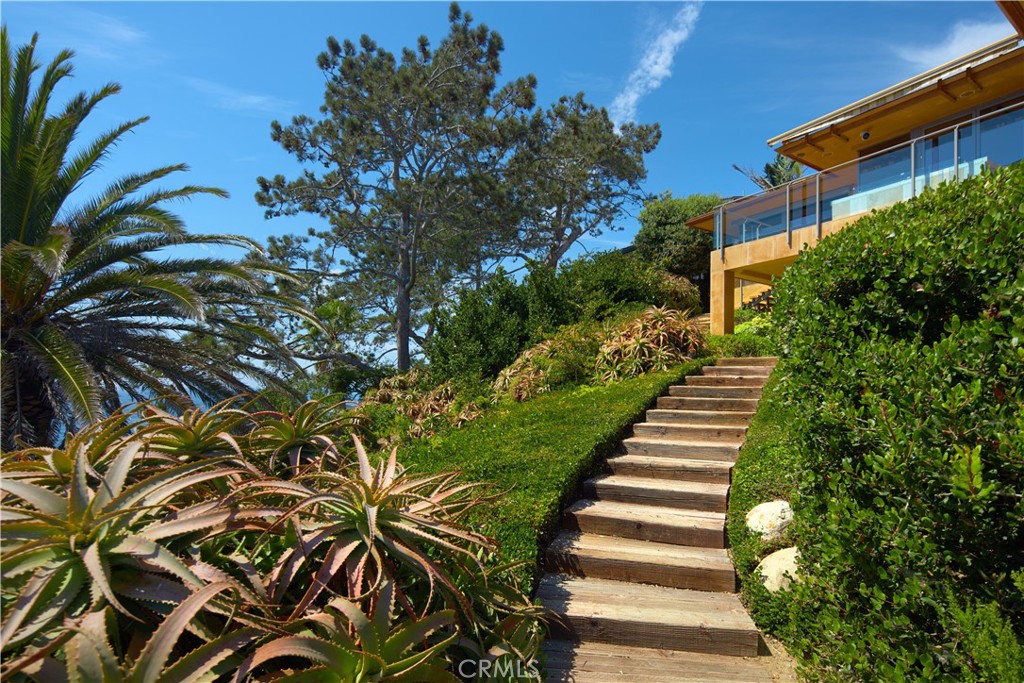 111 S La Senda Drive, Laguna Beach, California, 92651, United States, 4 Bedrooms Bedrooms, ,7 BathroomsBathrooms,Residential,For Sale,111 S La Senda Drive,1625085