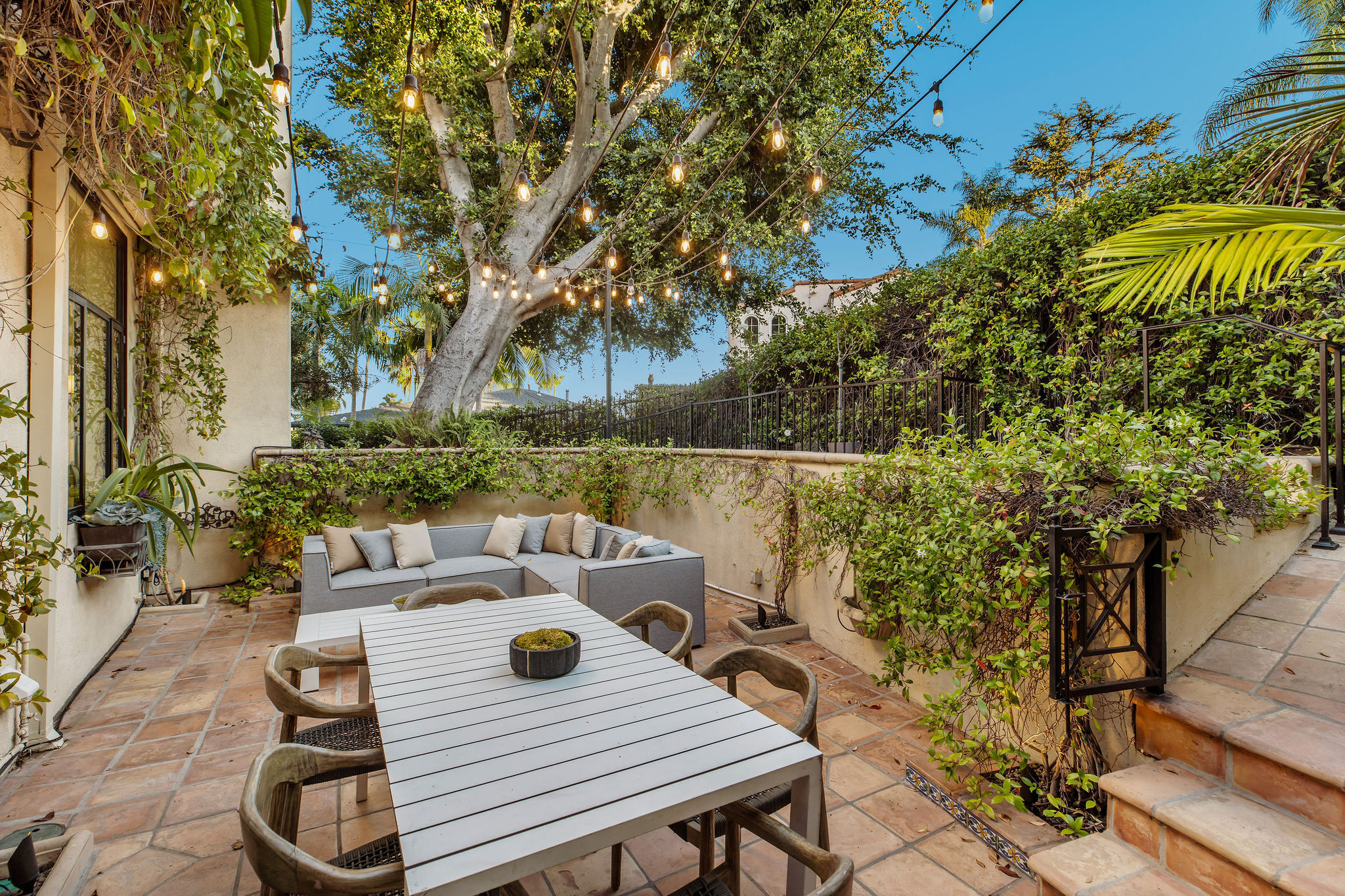  Romantic Spanish Retreat in Whitley Heights - 物件實景