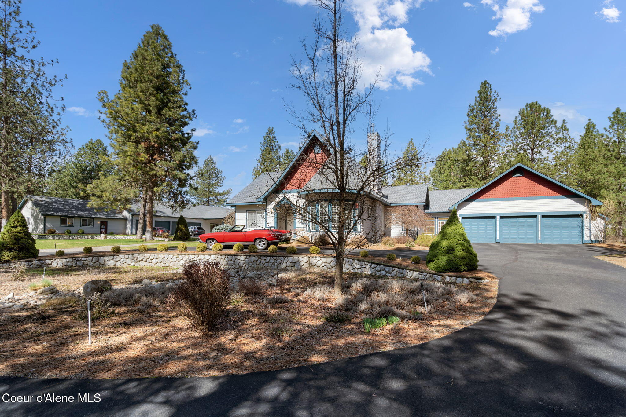 Newman Lake, Washington, 99025, United States, 6 Bedrooms Bedrooms, ,5 BathroomsBathrooms,Residential,For Sale,1798290