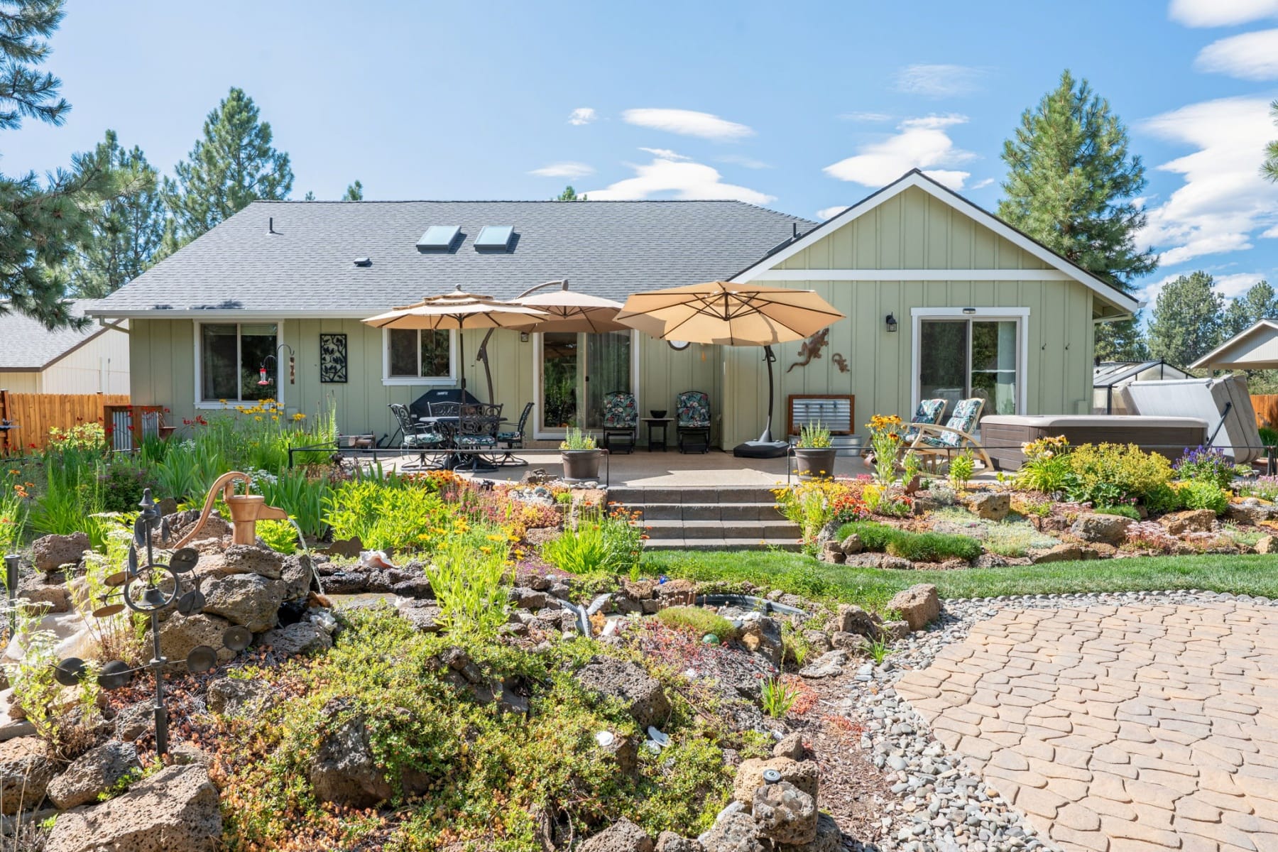  19563 Apache Road Bend, OR 97702 - 物件實景