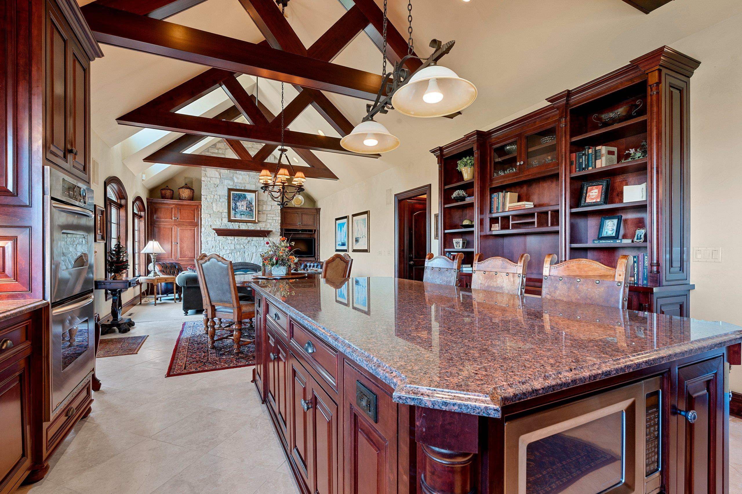 MENASHA, Wisconsin, 54952, United States, 6 Bedrooms Bedrooms, ,5 BathroomsBathrooms,Residential,For Sale,1994548