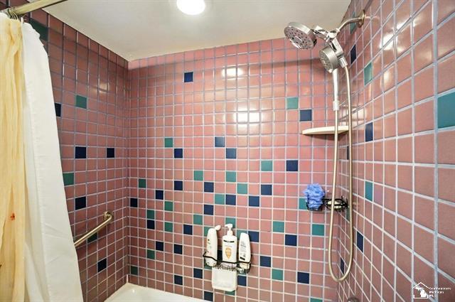 MONROE, Michigan, 48162, United States, 4 Bedrooms Bedrooms, ,7 BathroomsBathrooms,Residential,For Sale,1995576