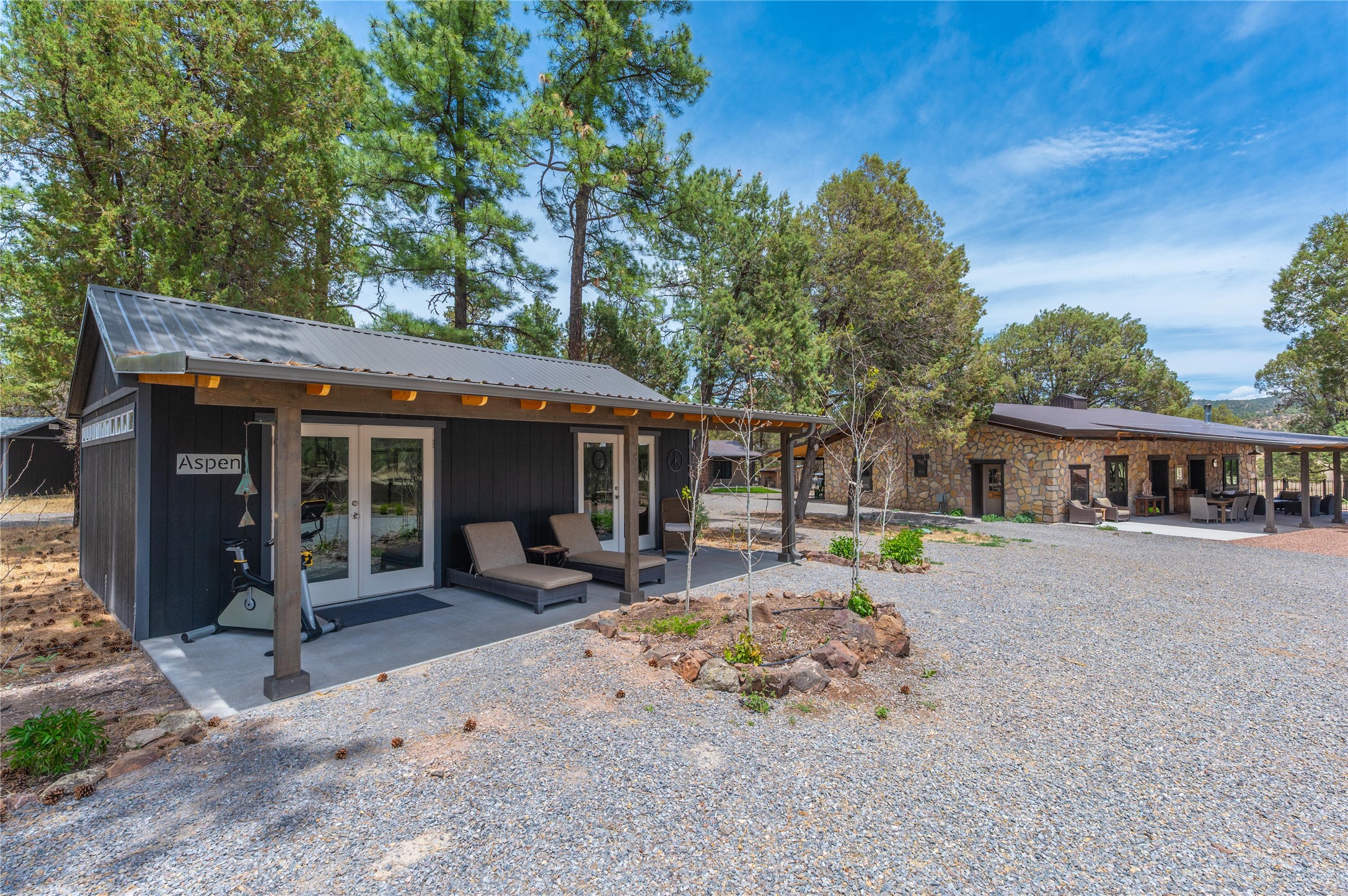  101 and 200 Meadow Lane - Sky Fire Ranch - 物件實景