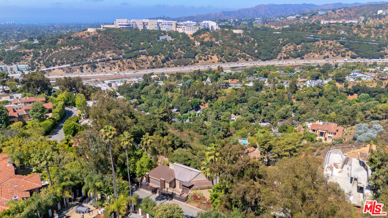 Los Angeles, California, 90049, United States, 4 Bedrooms Bedrooms, ,4 BathroomsBathrooms,Residential,For Sale,2002260