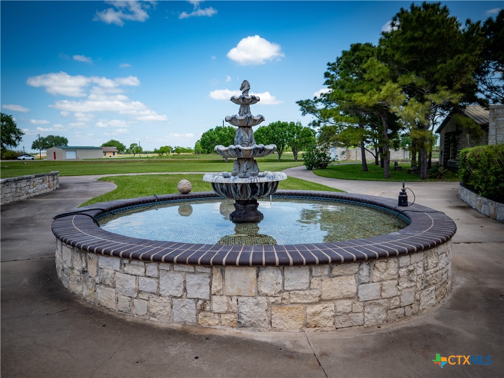 Edna, Texas, 77957, United States, 5 Bedrooms Bedrooms, ,5 BathroomsBathrooms,Residential,For Sale,1770365