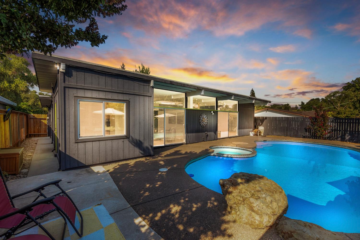 Citrus Heights, California, 95610, United States, 4 Bedrooms Bedrooms, ,2 BathroomsBathrooms,Residential,For Sale,1940276