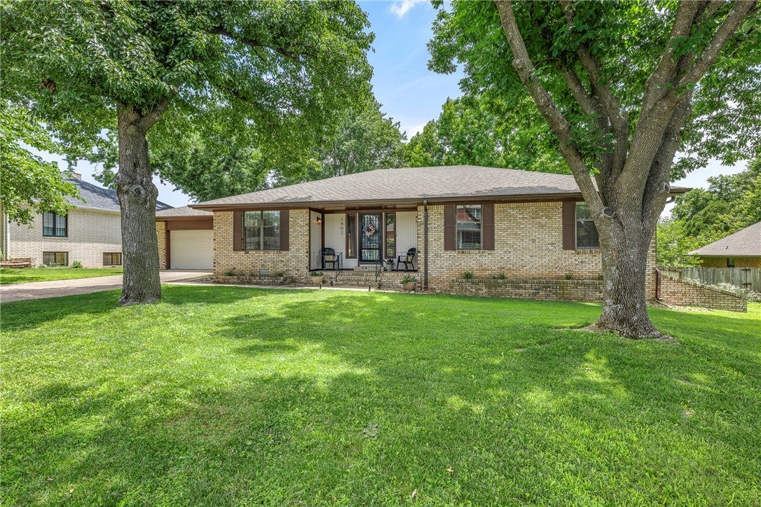 K St, Bentonville, AR 72712