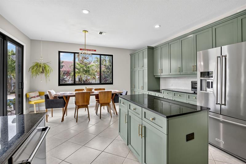 Miramar, Florida, 33027, United States, 5 Bedrooms Bedrooms, ,3 BathroomsBathrooms,Residential,For Sale,1987631