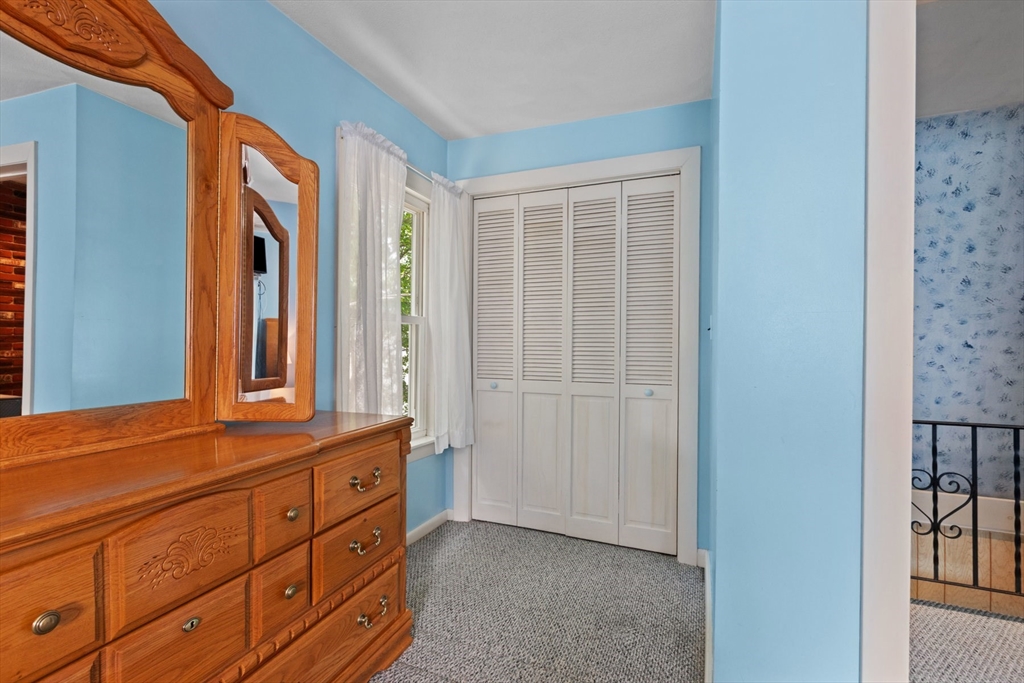 Medford, Massachusetts, 02155, United States, 3 Bedrooms Bedrooms, ,2 BathroomsBathrooms,Residential,For Sale,1923943