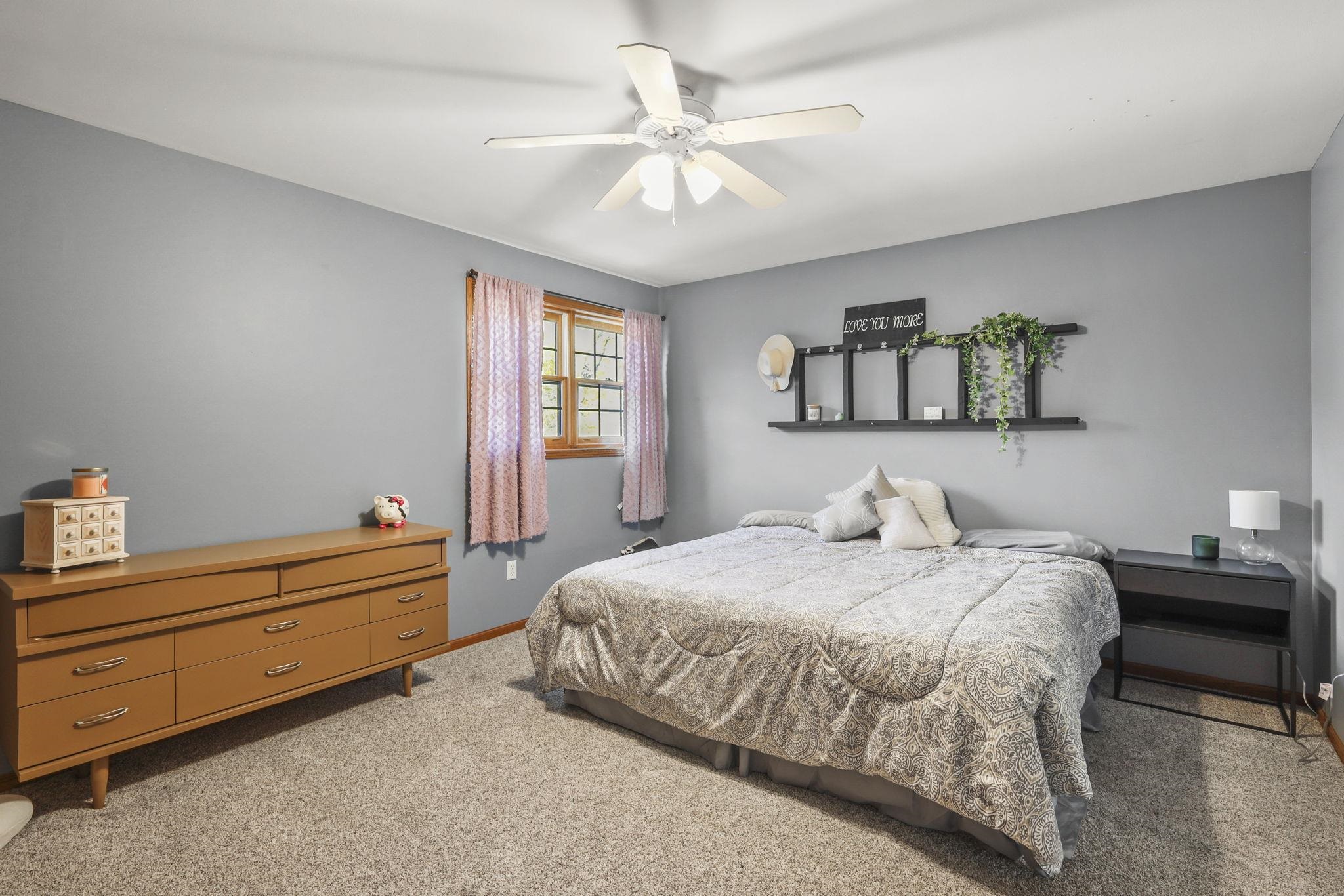 Barneveld, Wisconsin, 53507, United States, 3 Bedrooms Bedrooms, ,4 BathroomsBathrooms,Residential,For Sale,1986114