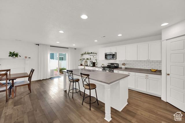 Syracuse, Utah, 84075, United States, 3 Bedrooms Bedrooms, ,3 BathroomsBathrooms,Residential,For Sale,1927816