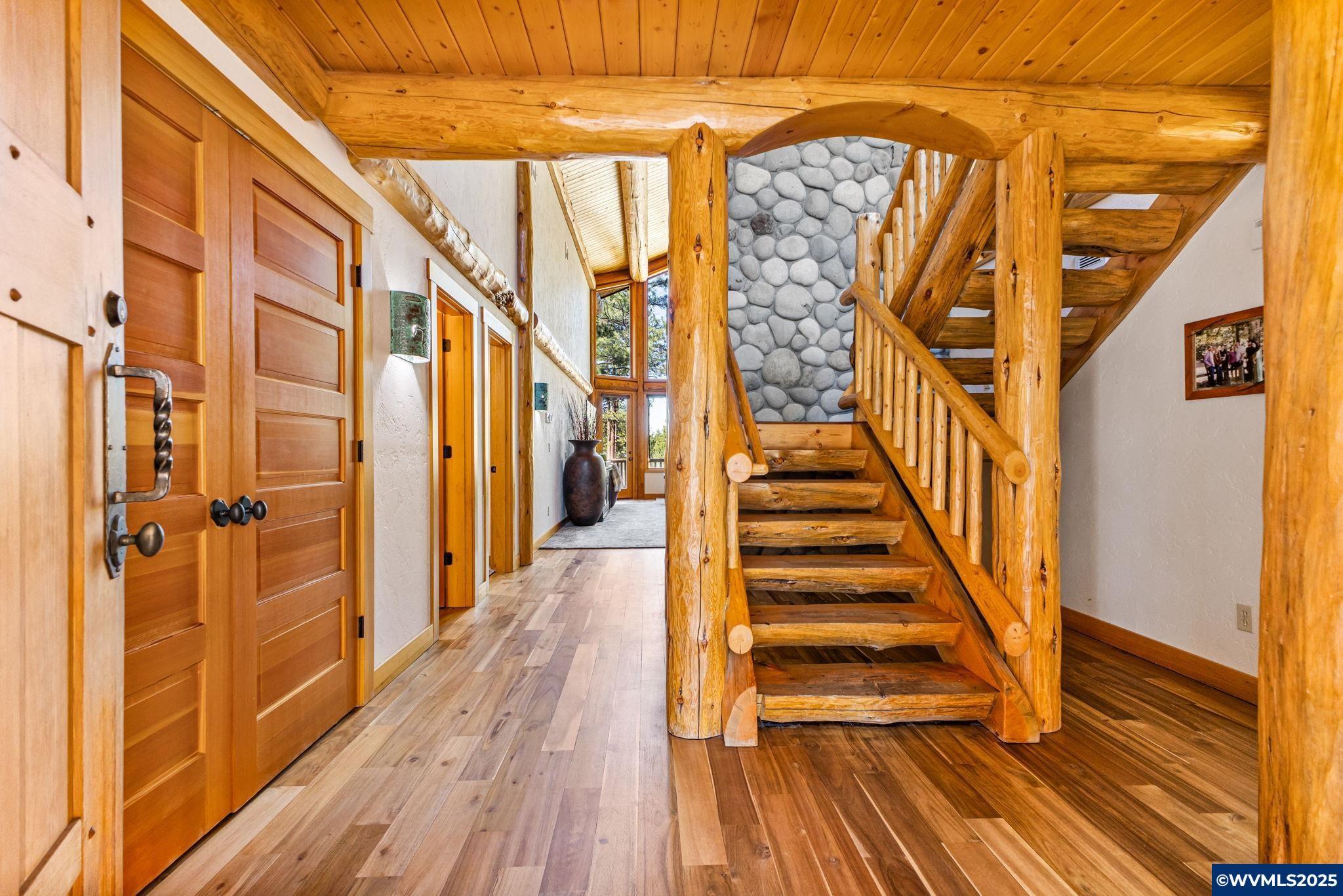Sisters, Oregon, 97759, United States, 3 Bedrooms Bedrooms, ,6 BathroomsBathrooms,Residential,For Sale,1784576