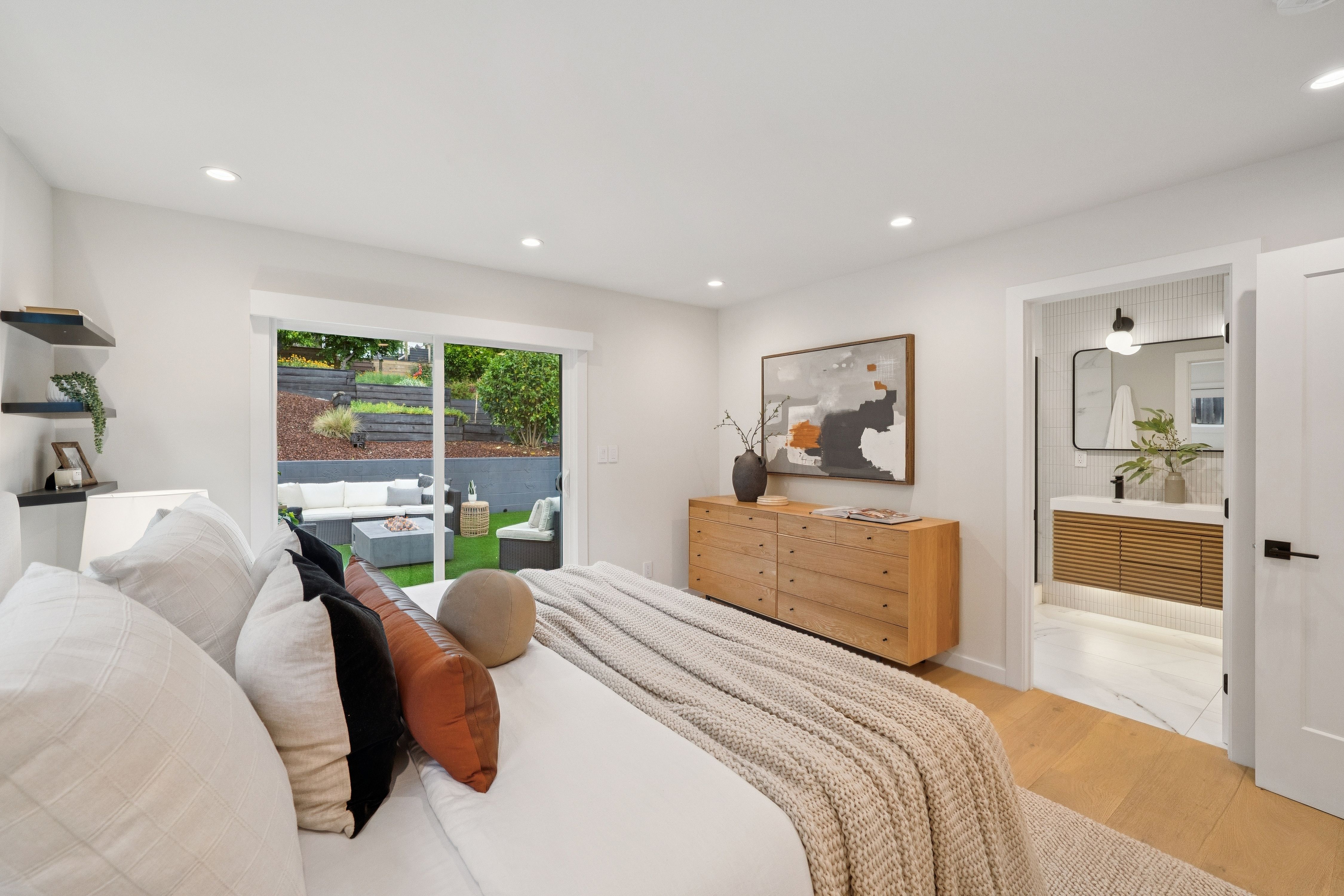  Contemporary San Mateo Single Story Remodeled in 2023 - 物件實景