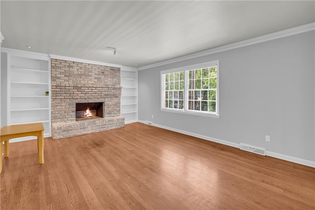 Dunwoody, Georgia, 30338, United States, 4 Bedrooms Bedrooms, ,3 BathroomsBathrooms,Residential,For Sale,1931149