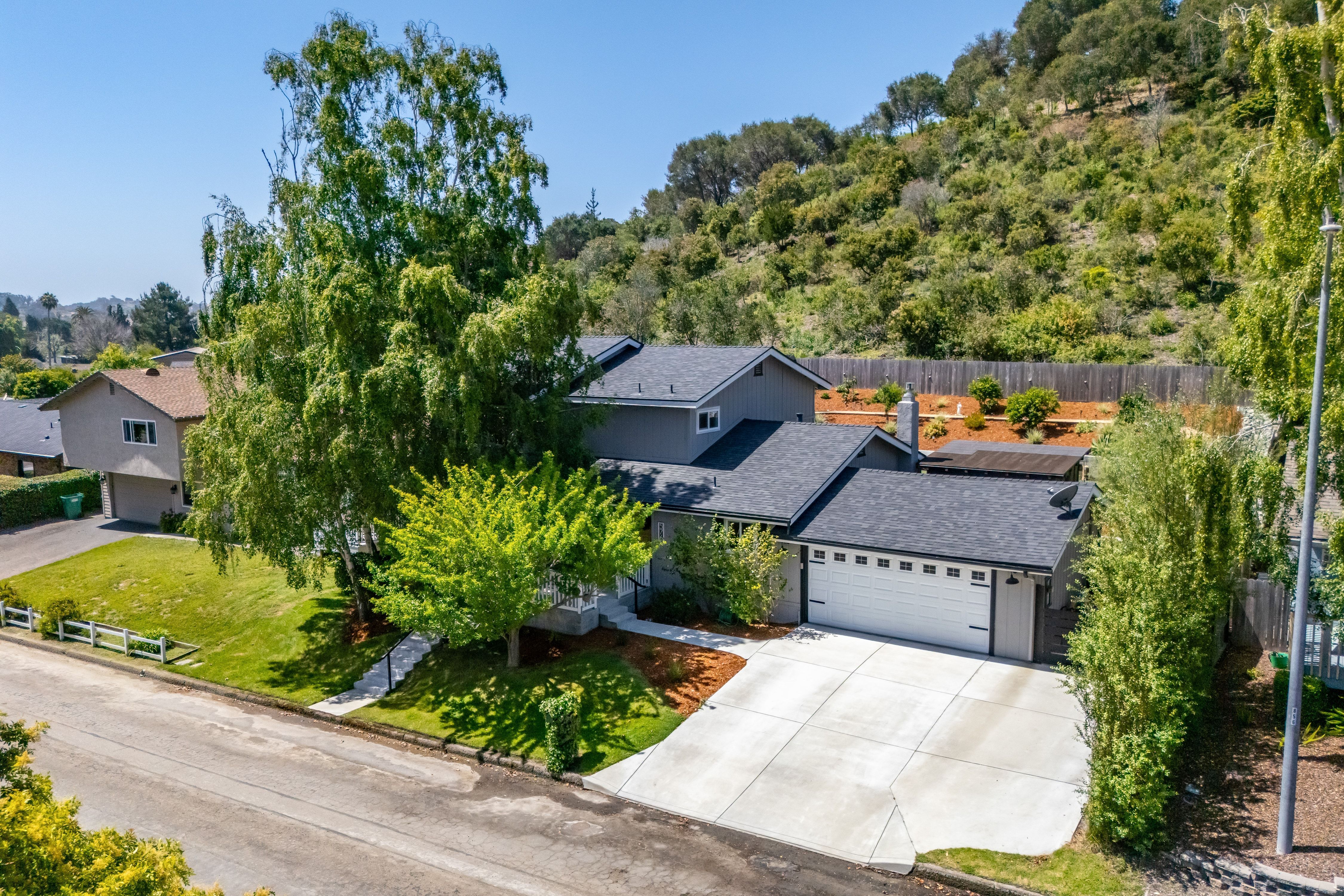  California Coastal Living Meets Modern Farmhouse Design - 物件實景
