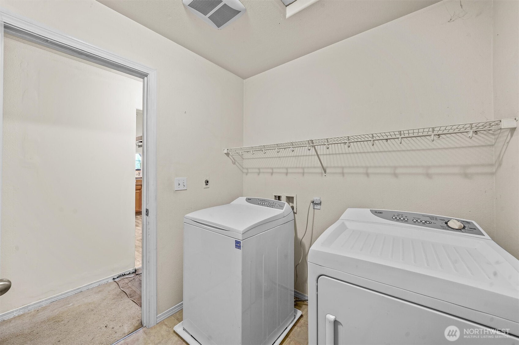 Anderson Island, Washington, 98303, United States, 3 Bedrooms Bedrooms, ,2 BathroomsBathrooms,Residential,For Sale,1998316