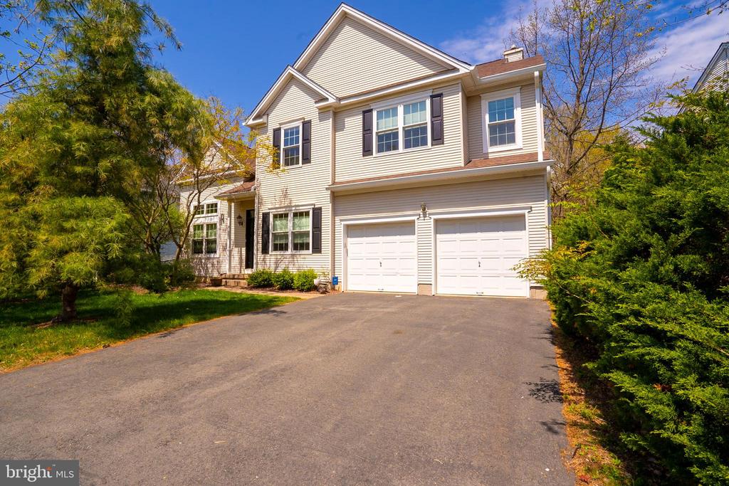 Princeton, New Jersey, 08540, United States, 4 Bedrooms Bedrooms, ,3 BathroomsBathrooms,Residential,For Sale,1977761