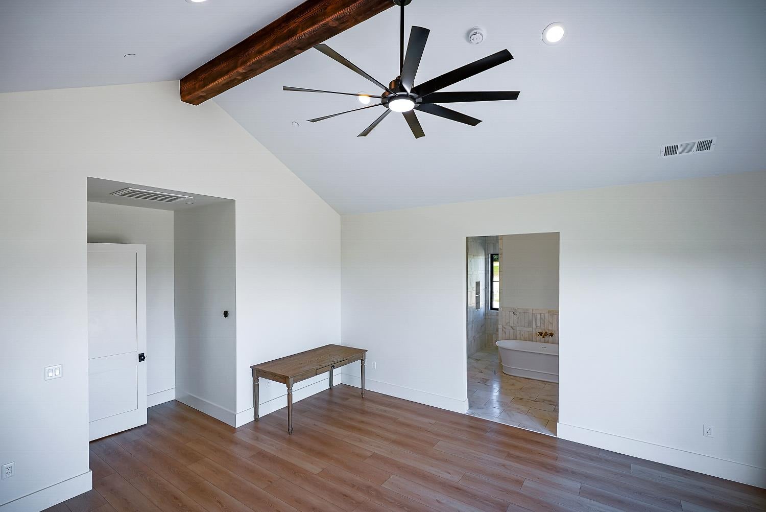 Burson, California, 95225, United States, 4 Bedrooms Bedrooms, ,4 BathroomsBathrooms,Residential,For Sale,2040271