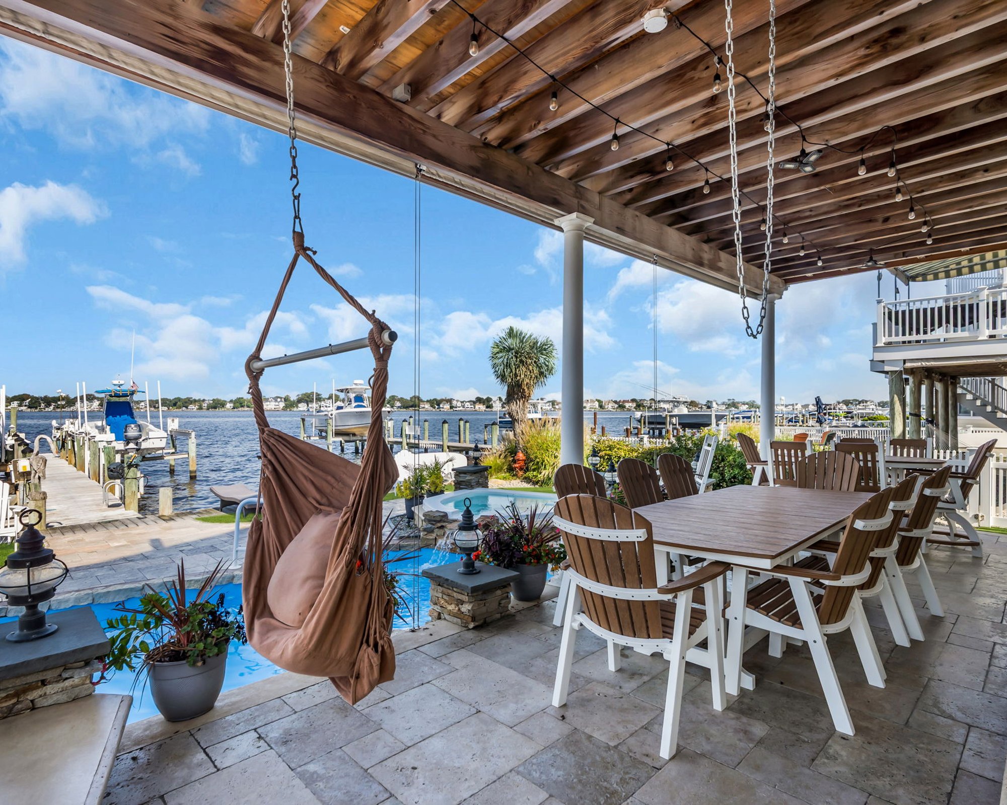  Finely Crafted Riverfront Luxury in Sandy Point - 物件實景