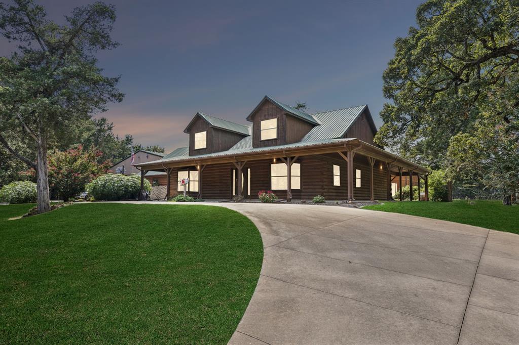 Pottsboro, Texas, 75076, United States, 3 Bedrooms Bedrooms, ,4 BathroomsBathrooms,Residential,For Sale,1949804