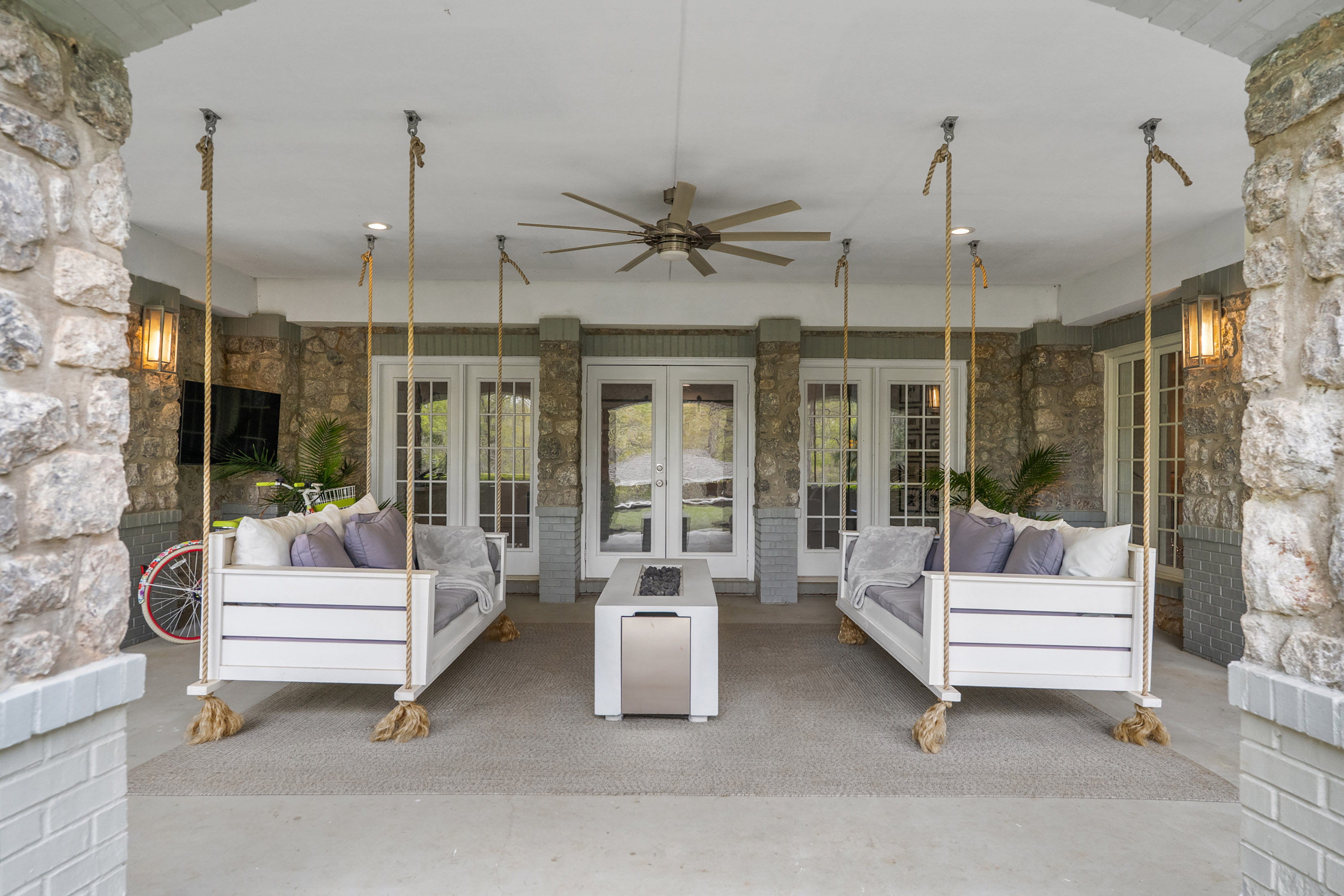  Experience Elevated Living in this Exceptional Estate-Style Residence - 物件實景