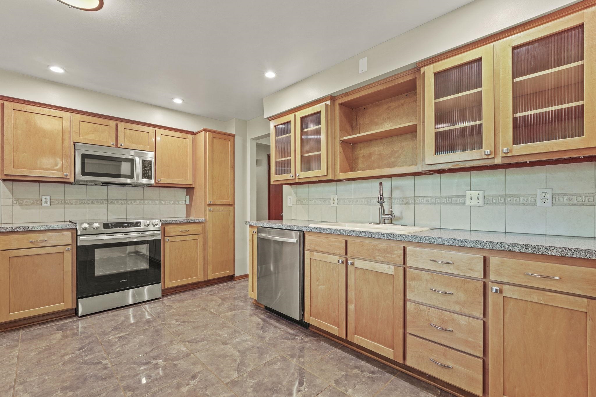 Spokane, Washington, 99208, United States, 4 Bedrooms Bedrooms, ,3 BathroomsBathrooms,Residential,For Sale,1938722