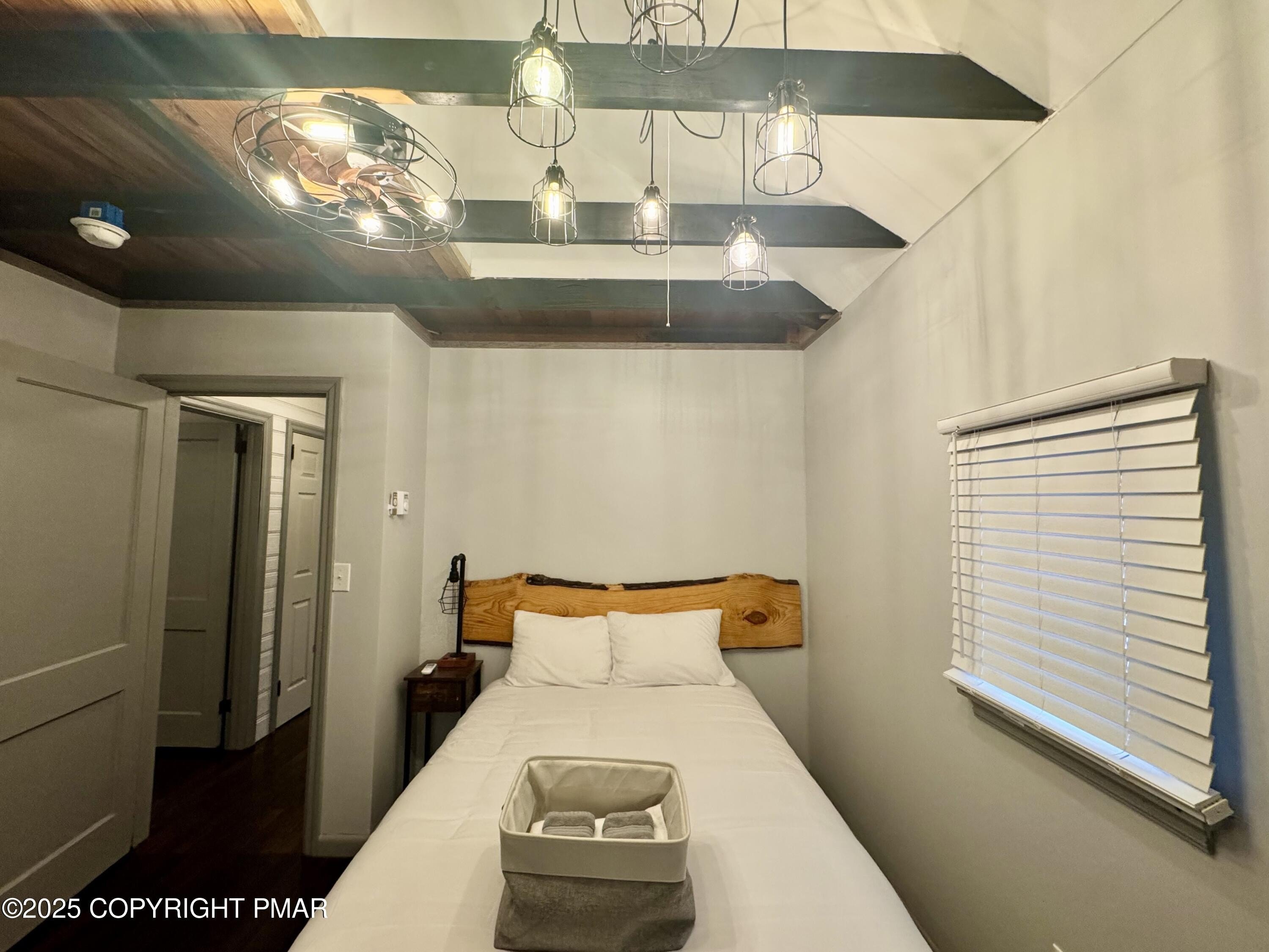 Lake Harmony, Pennsylvania, 18624, United States, 3 Bedrooms Bedrooms, ,2 BathroomsBathrooms,Residential,For Sale,2006106