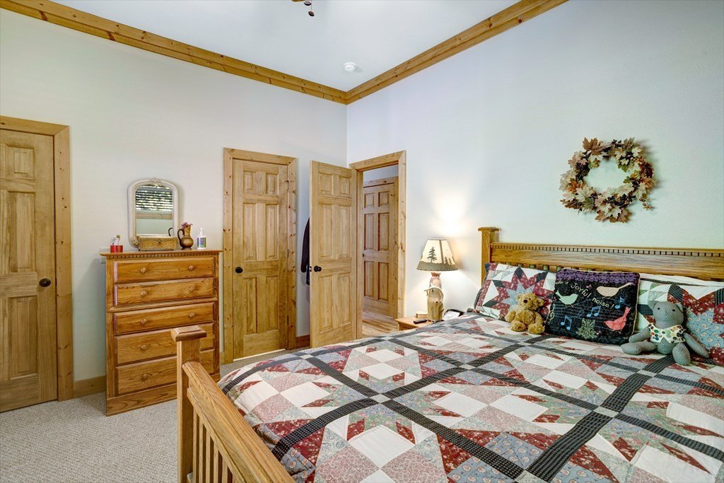 Hiawassee, Georgia, 30546, United States, 4 Bedrooms Bedrooms, ,5 BathroomsBathrooms,Residential,For Sale,1880672
