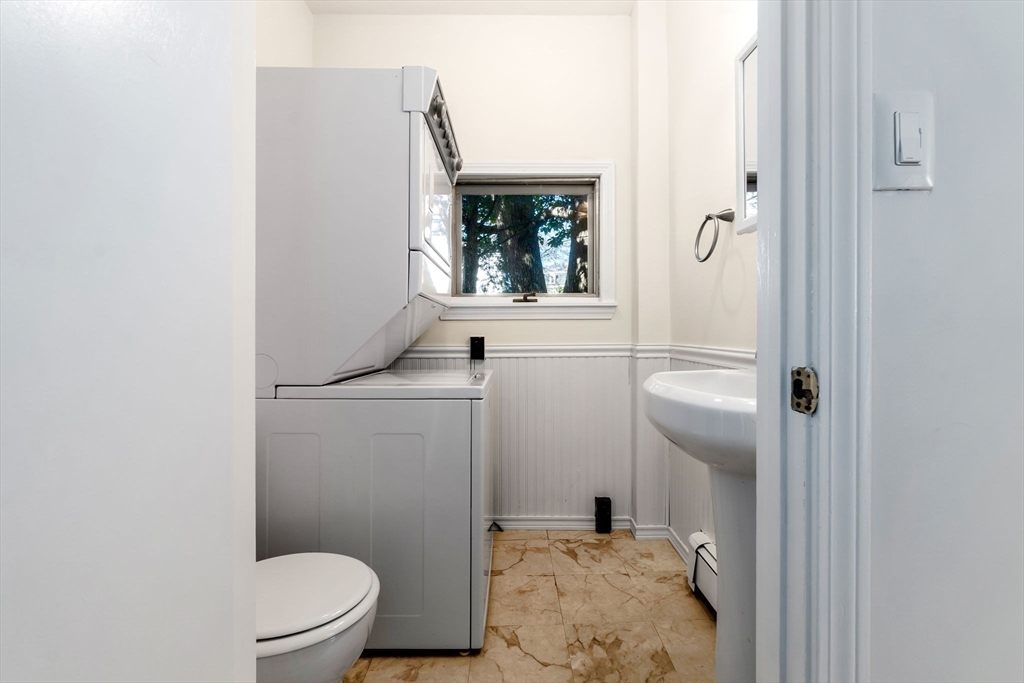 Danvers, Massachusetts, 01923, United States, 3 Bedrooms Bedrooms, ,2 BathroomsBathrooms,Residential,For Sale,1961662