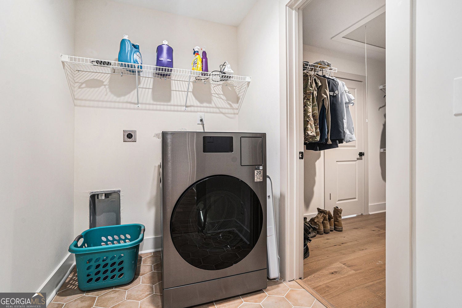 Marietta, Georgia, 30060, United States, 4 Bedrooms Bedrooms, ,4 BathroomsBathrooms,Residential,For Sale,1973518