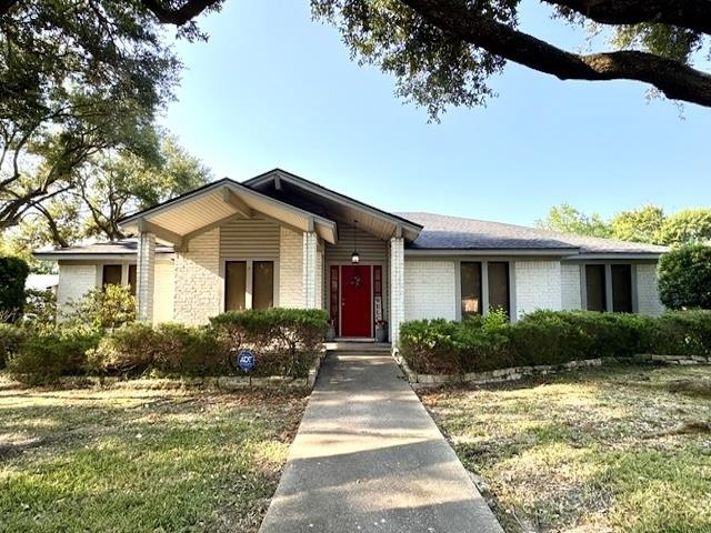 Hialeah Dr, Beaumont, TX 77706
