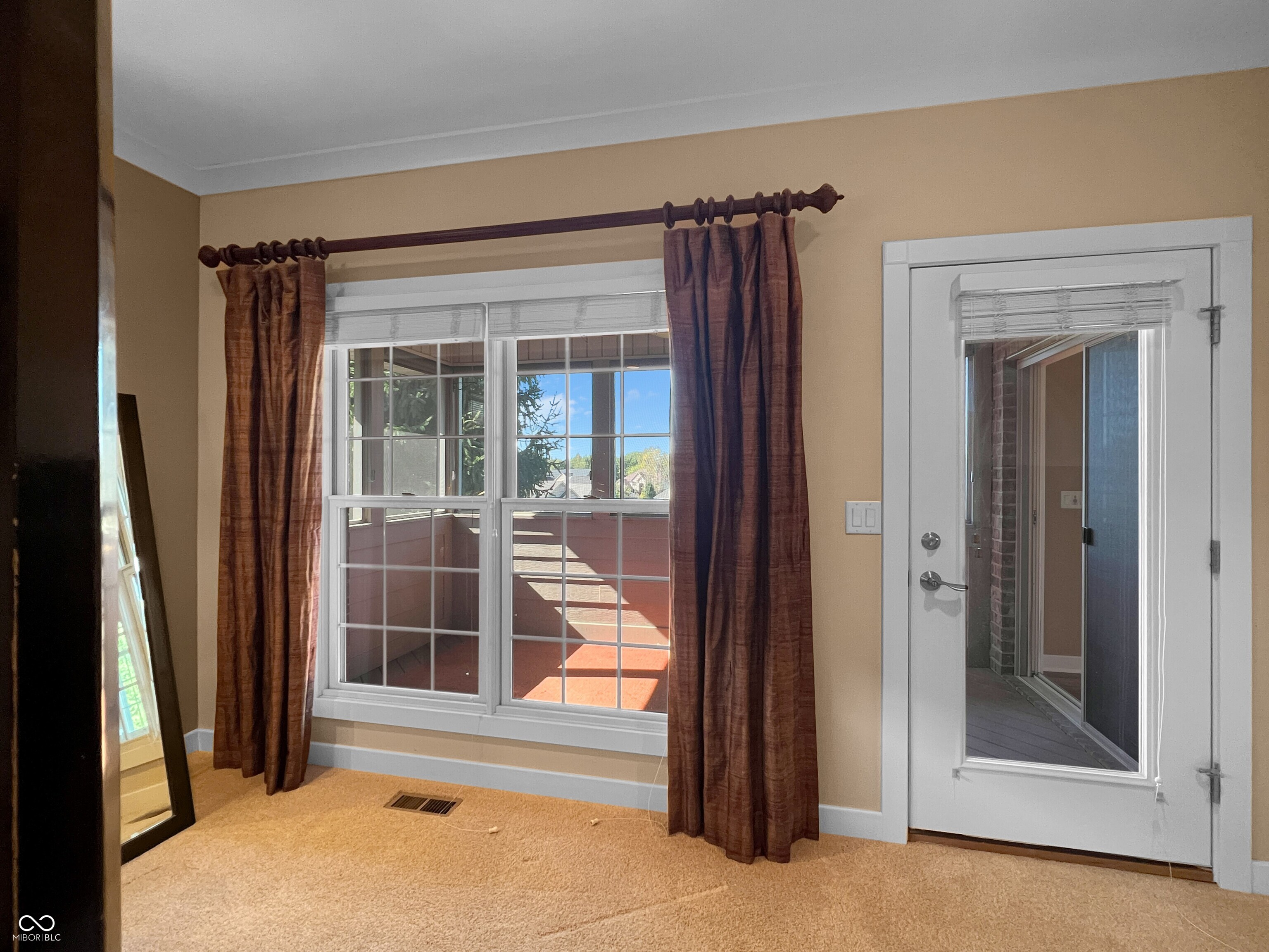 Columbus, Indiana, 47201, United States, 3 Bedrooms Bedrooms, ,3 BathroomsBathrooms,Residential,For Sale,1977125