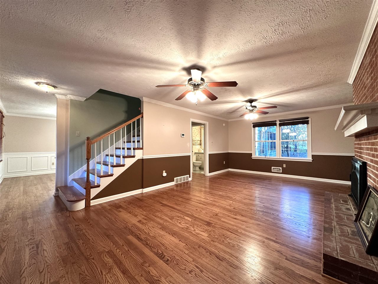 Bowling Green, Kentucky, 42103, United States, 4 Bedrooms Bedrooms, ,5 BathroomsBathrooms,Residential,For Sale,1991633