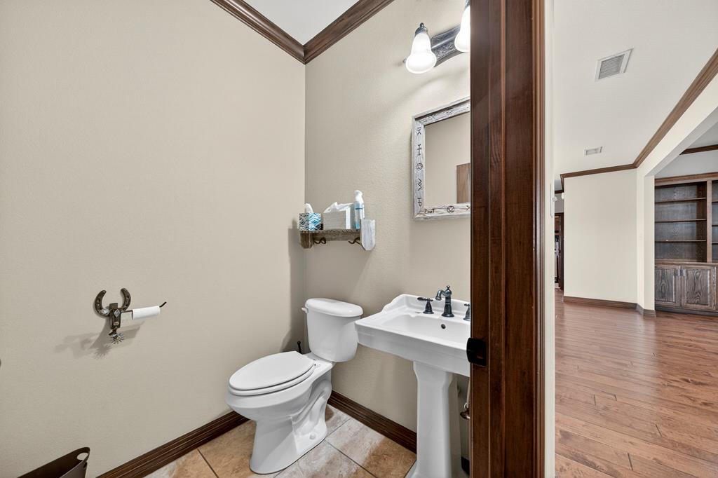 Midland, Texas, 79706, United States, 4 Bedrooms Bedrooms, ,3 BathroomsBathrooms,Residential,For Sale,1944994