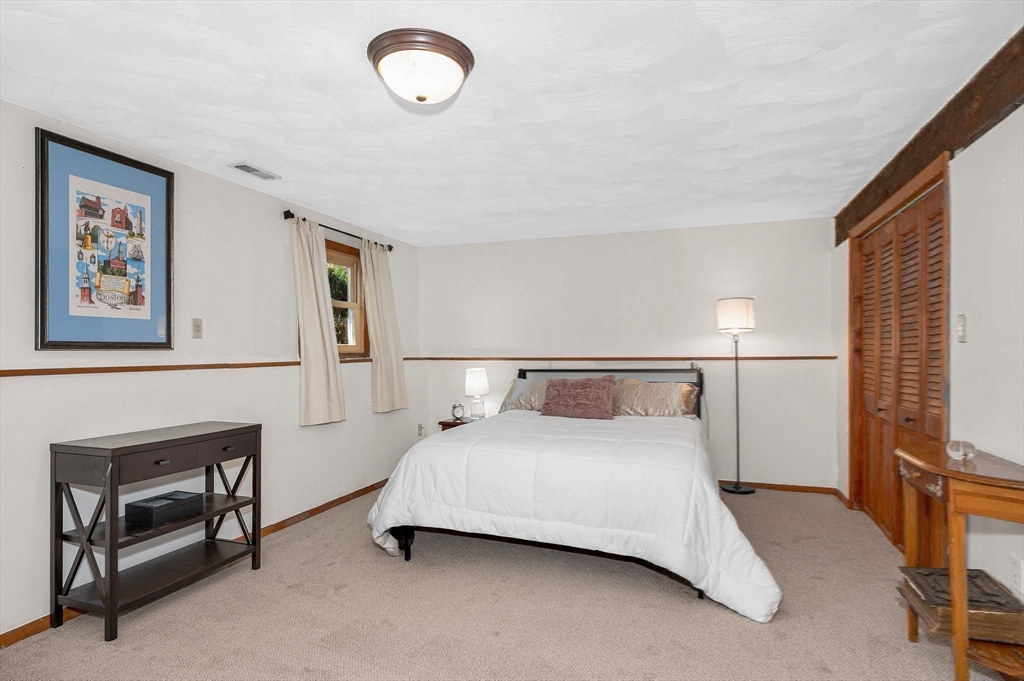 Billerica, Massachusetts, 01821, United States, 5 Bedrooms Bedrooms, ,4 BathroomsBathrooms,Residential,For Sale,2039558