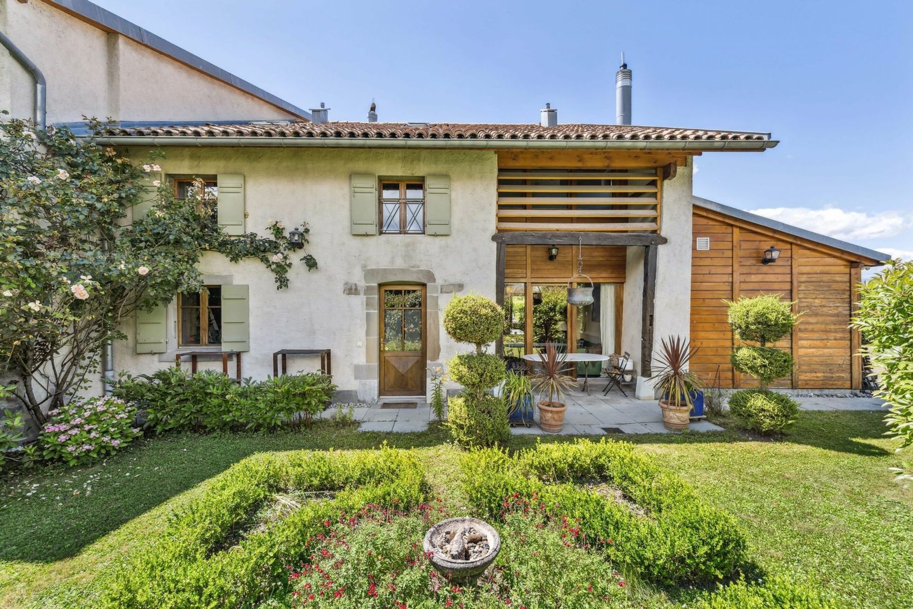  Magnificent house with character in the heart of Jussy - 物件實景