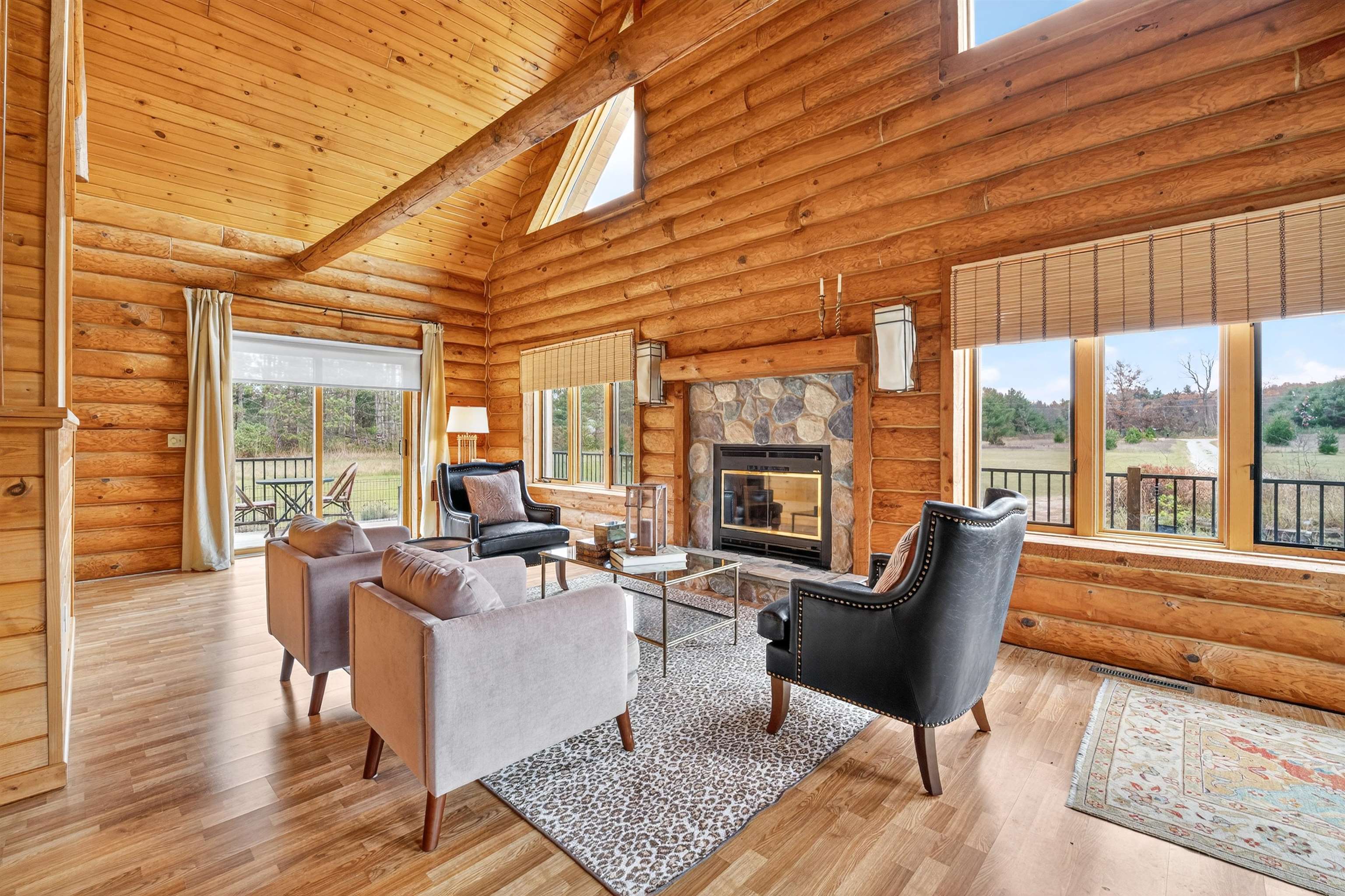 IOLA, Wisconsin, 54945, United States, 2 Bedrooms Bedrooms, ,3 BathroomsBathrooms,Residential,For Sale,1991168