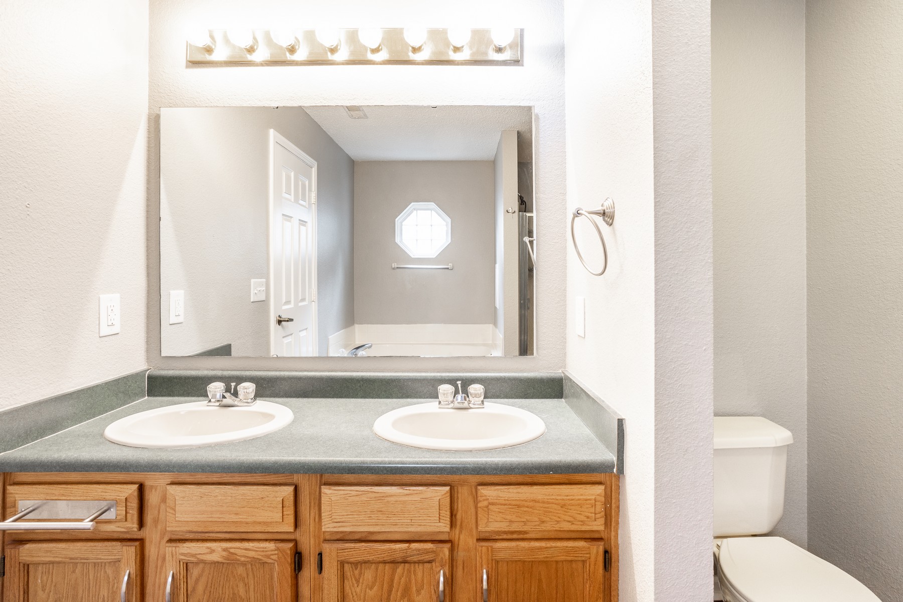  Four Bedroom Fishers Home with Fresh Updates - 物件實景