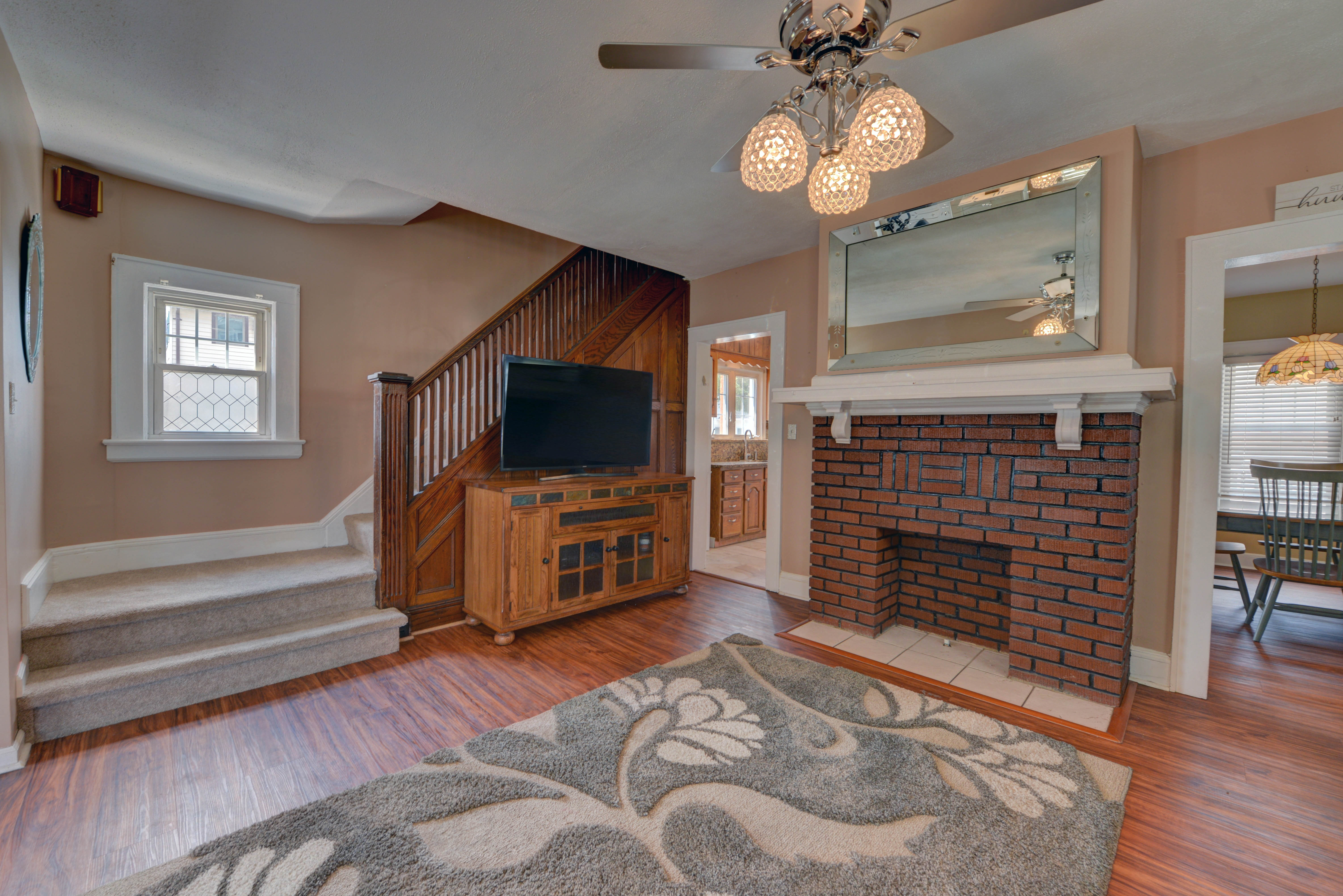 Lyndhurst, New Jersey, 07071, United States, 3 Bedrooms Bedrooms, ,2 BathroomsBathrooms,Residential,For Sale,1915781