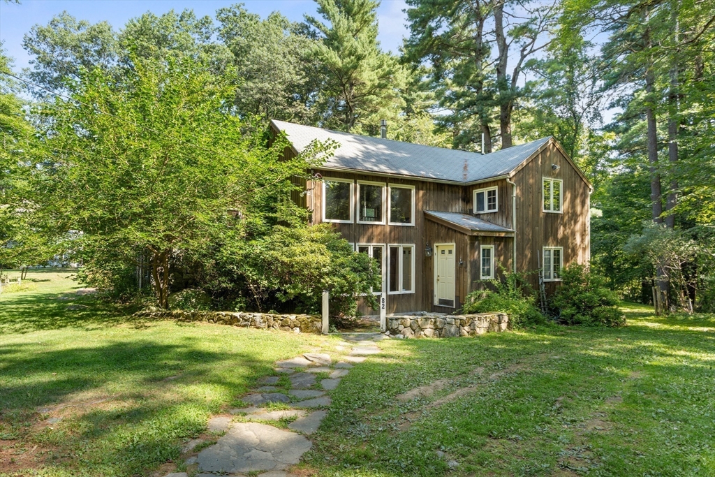 Sudbury, Massachusetts, 01776, United States, 4 Bedrooms Bedrooms, ,3 BathroomsBathrooms,Residential,For Sale,1940388