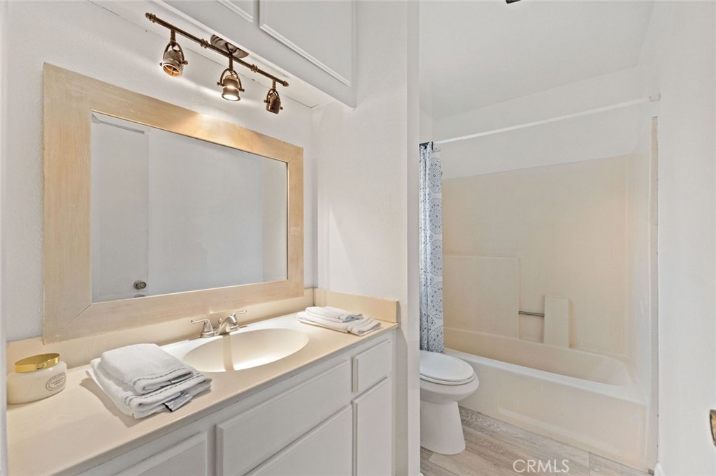 Mission Viejo, California, 92691, United States, 2 Bedrooms Bedrooms, ,2 BathroomsBathrooms,Residential,For Sale,1934663