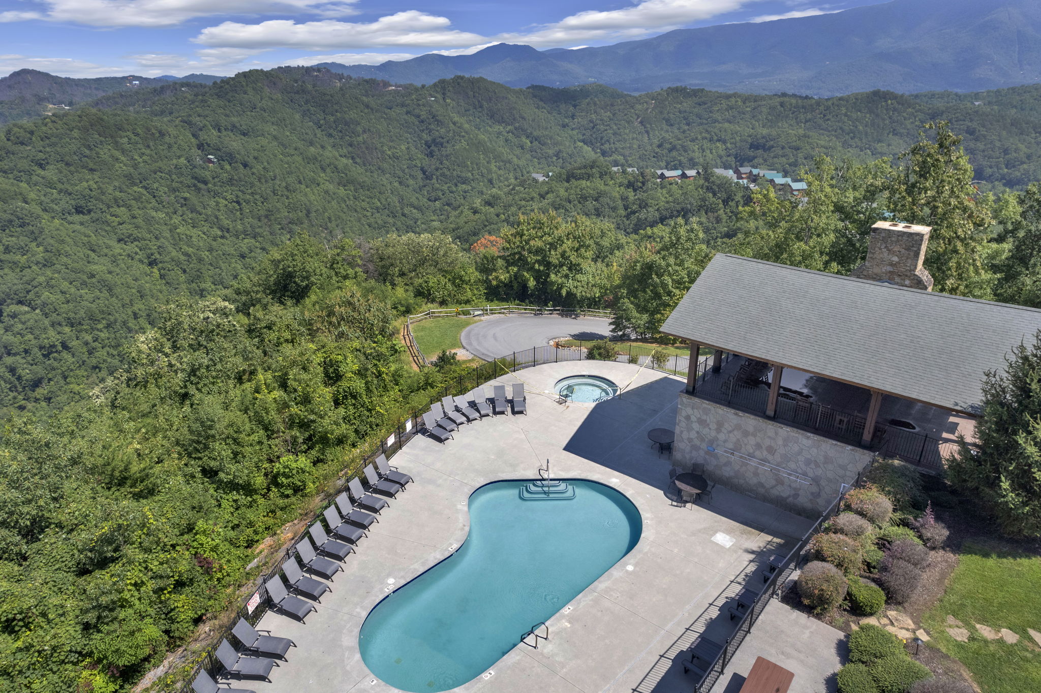 Sevierville, Tennessee, 37862, United States, 3 Bedrooms Bedrooms, ,3 BathroomsBathrooms,Residential,For Sale,1902970