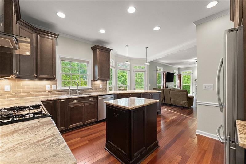 Cumming, Georgia, 30041, United States, 4 Bedrooms Bedrooms, ,3 BathroomsBathrooms,Residential,For Sale,1928883