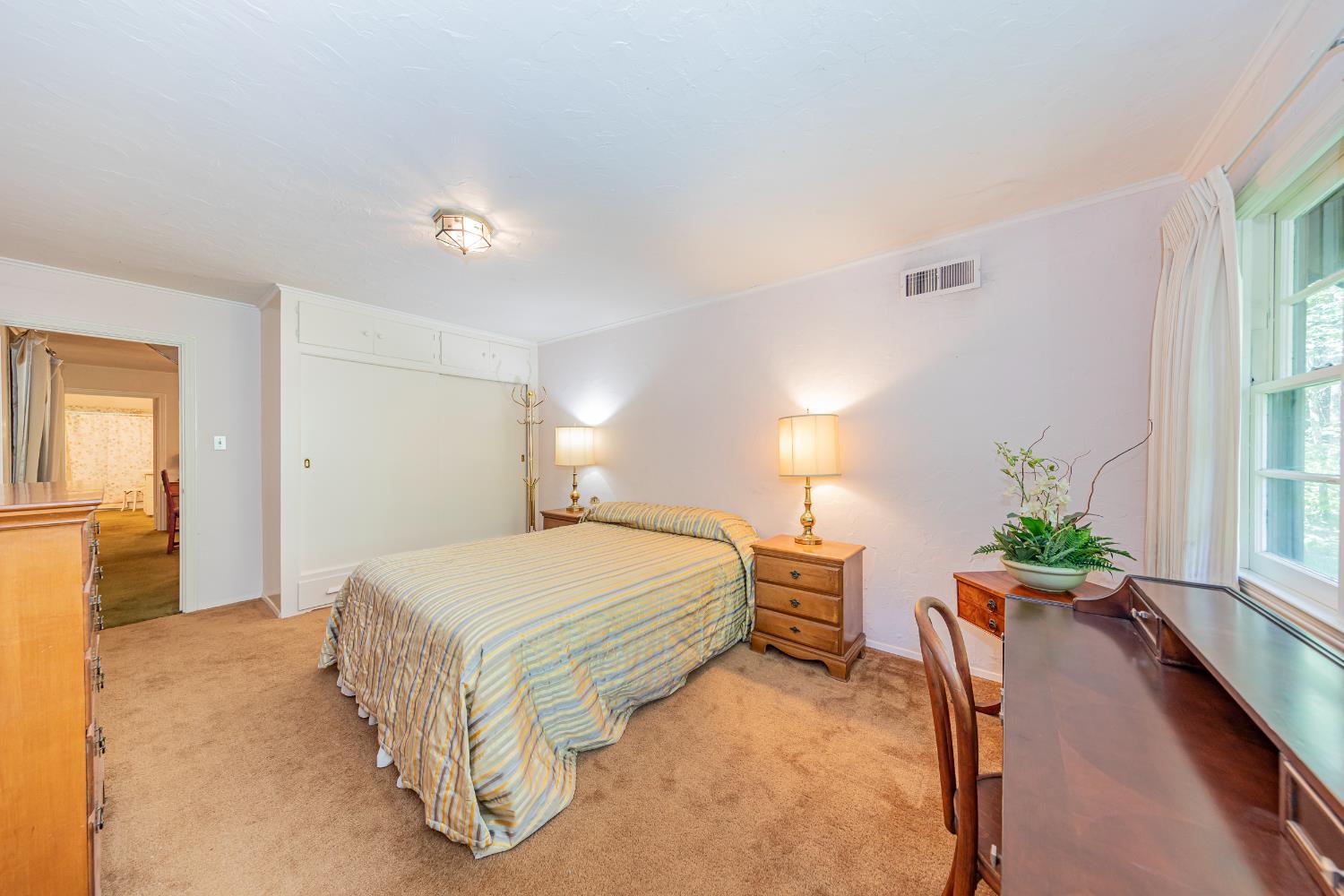 Fish Camp, California, 93623, United States, 5 Bedrooms Bedrooms, ,2 BathroomsBathrooms,Residential,For Sale,1869903