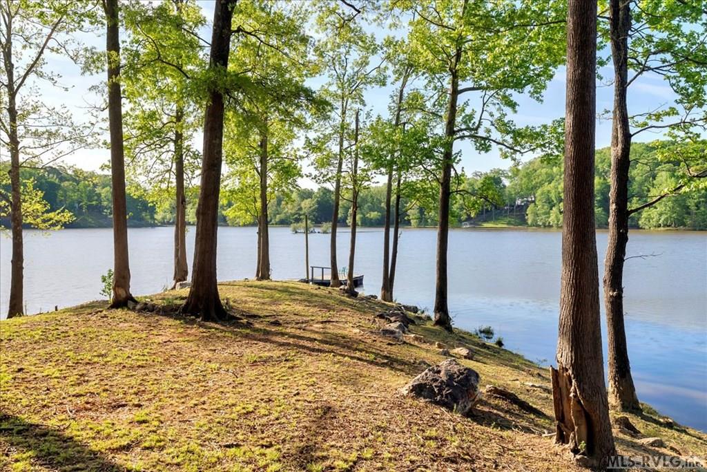 Clarksville, Virginia, 23927, United States, 3 Bedrooms Bedrooms, ,2 BathroomsBathrooms,Residential,For Sale,1805188