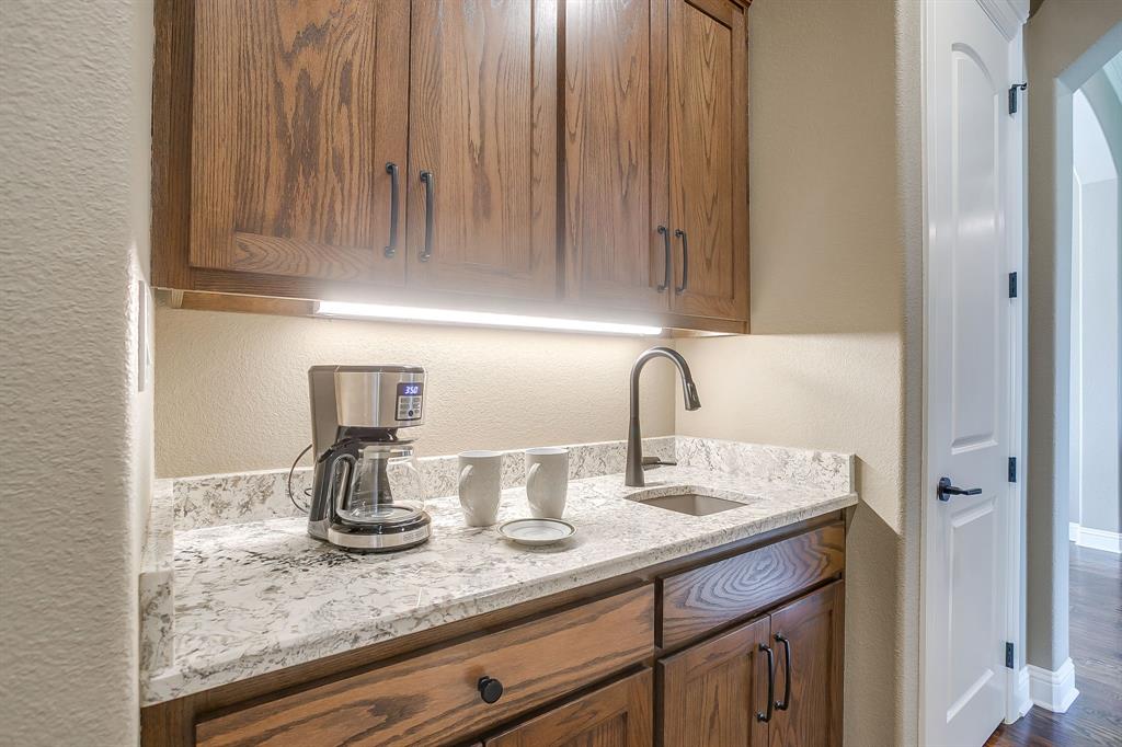 Fort Worth, Texas, 76108, United States, 5 Bedrooms Bedrooms, ,4 BathroomsBathrooms,Residential,For Sale,1981433