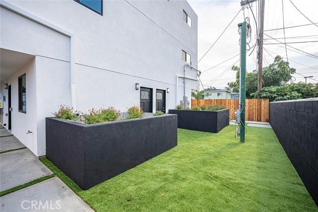 Los Angeles, California, 90011, United States, ,Residential,For Sale,1987008